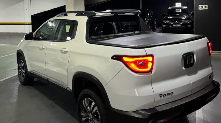 Fiat Toro 2.0 16V Turbo Diesel Freedom 4WD AT9 2022